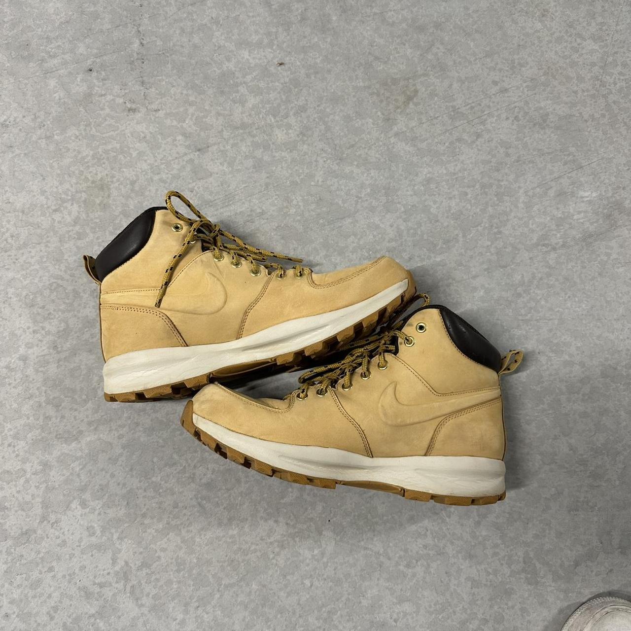 acg boots tan