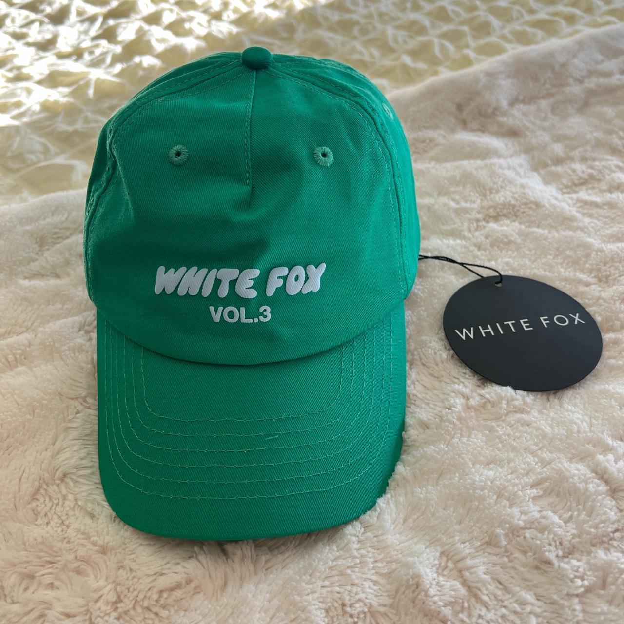 White fox cap 💚 brand new, still has tags x Depop