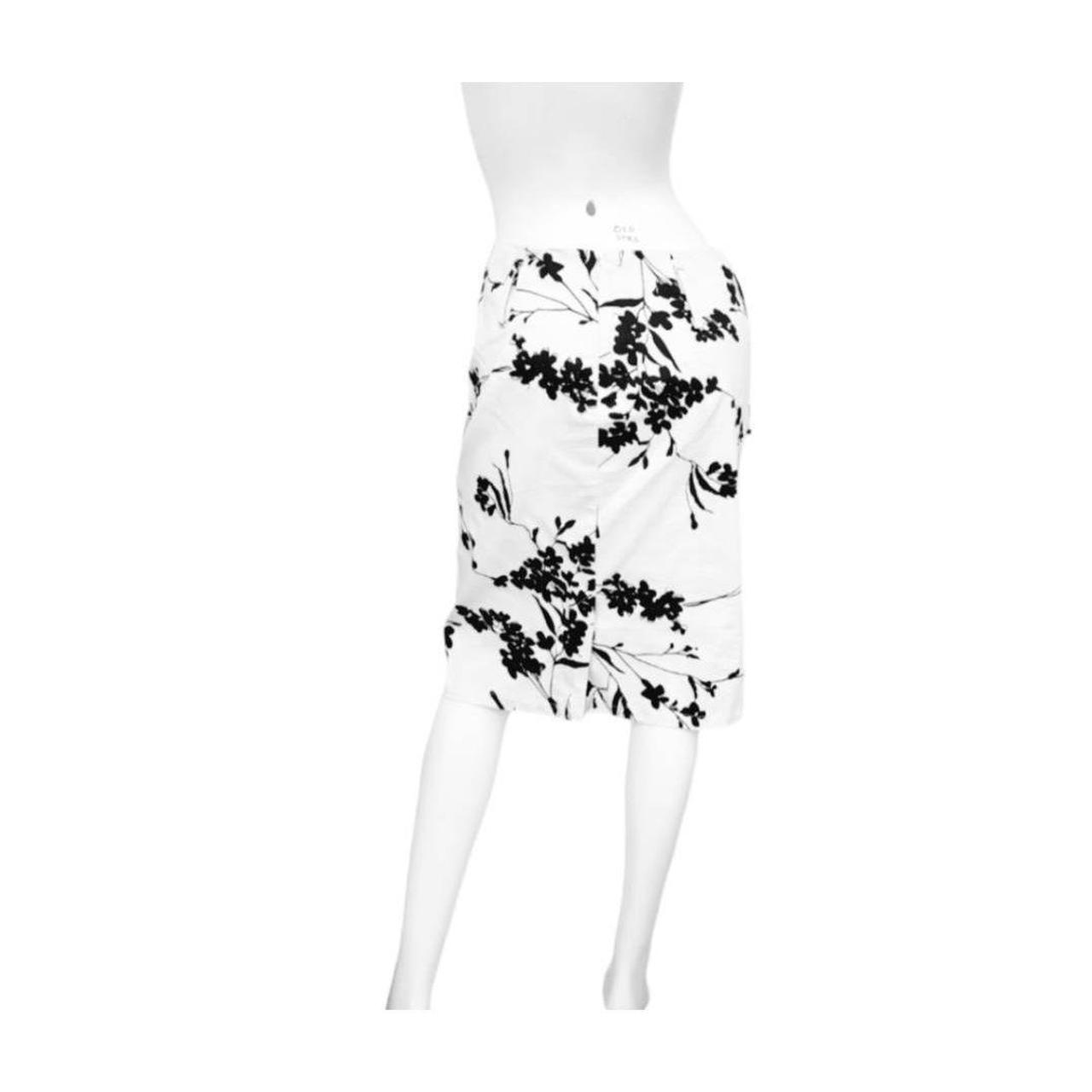 Kate Kasin White and Black Floral Pencil Skirt. Size