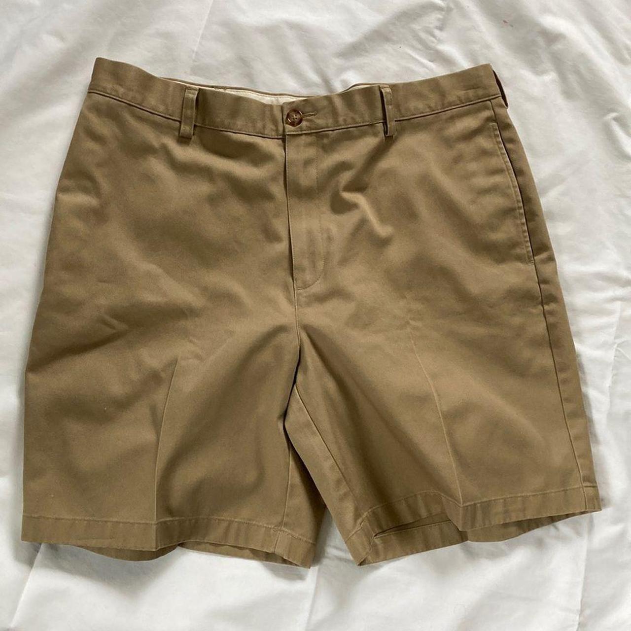 LL Bean Mens Chino Shorts 36, Classic plain front