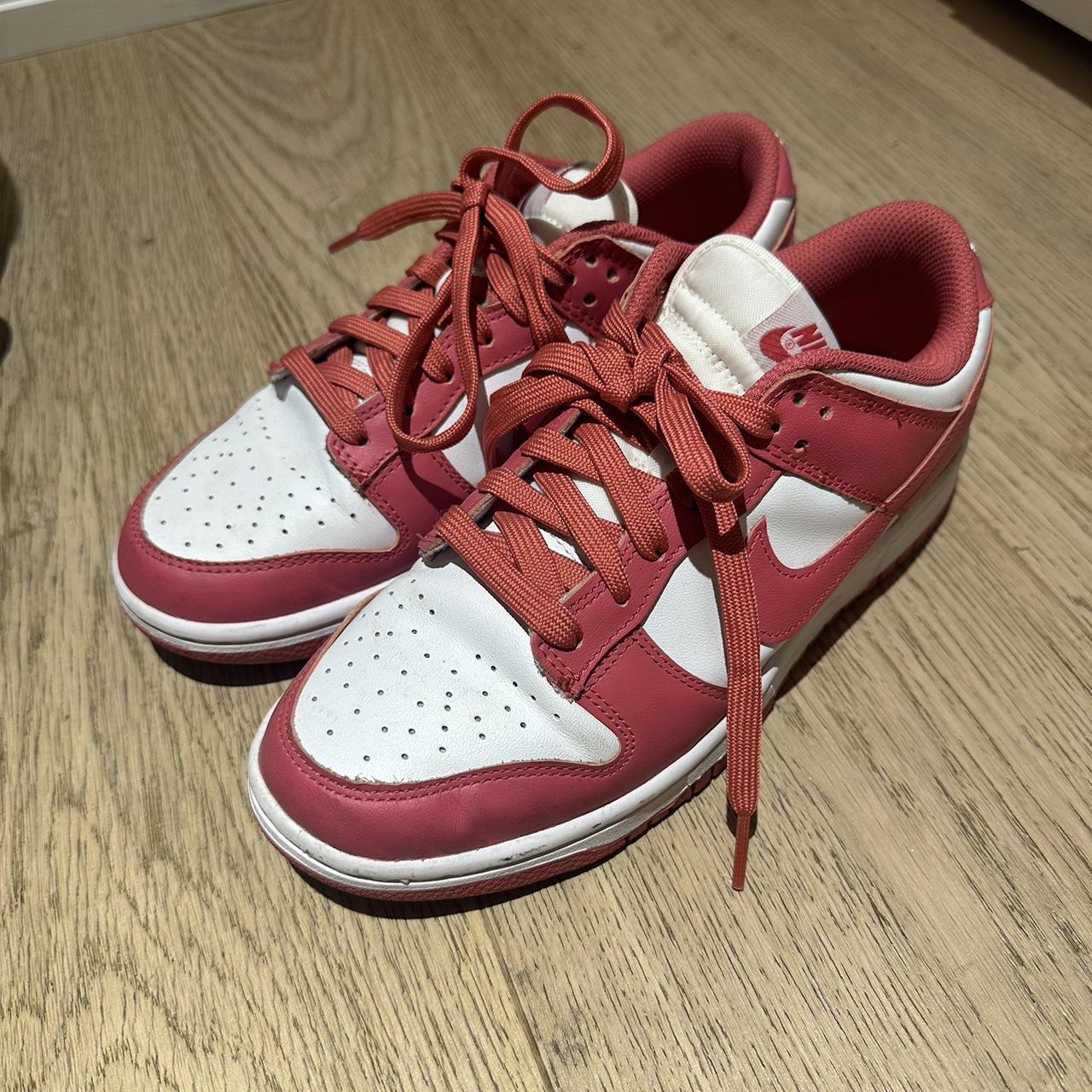 mens pink nike dunks