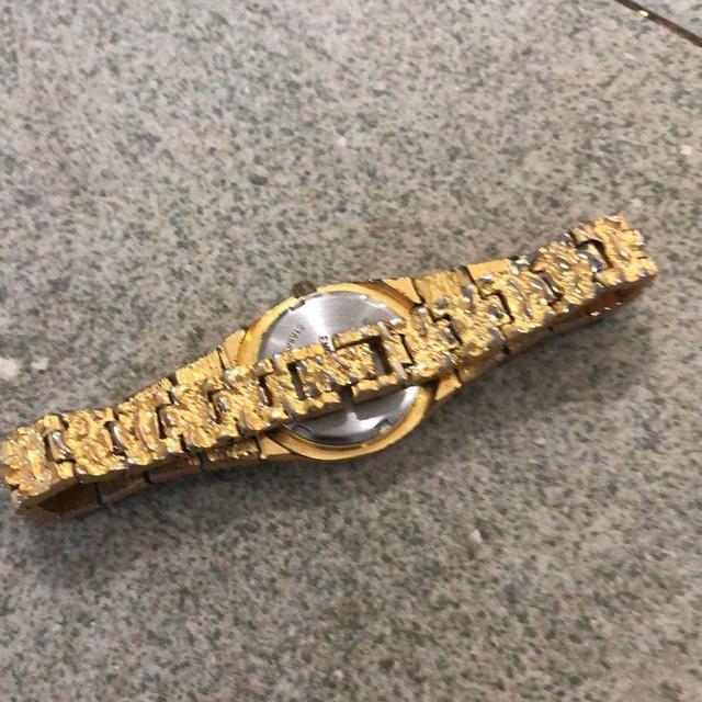 Vintage Elgin Gold nugget ladies watch. AS IS not Depop