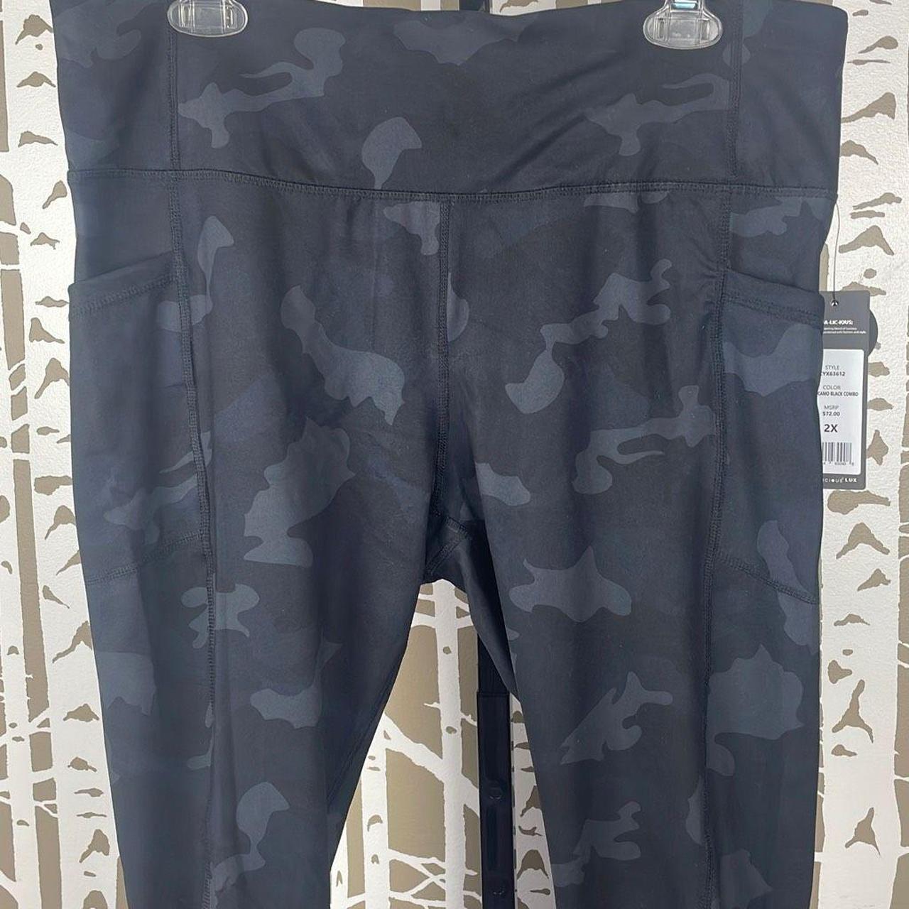Yogalicious black leggings capri calf cropped - Depop