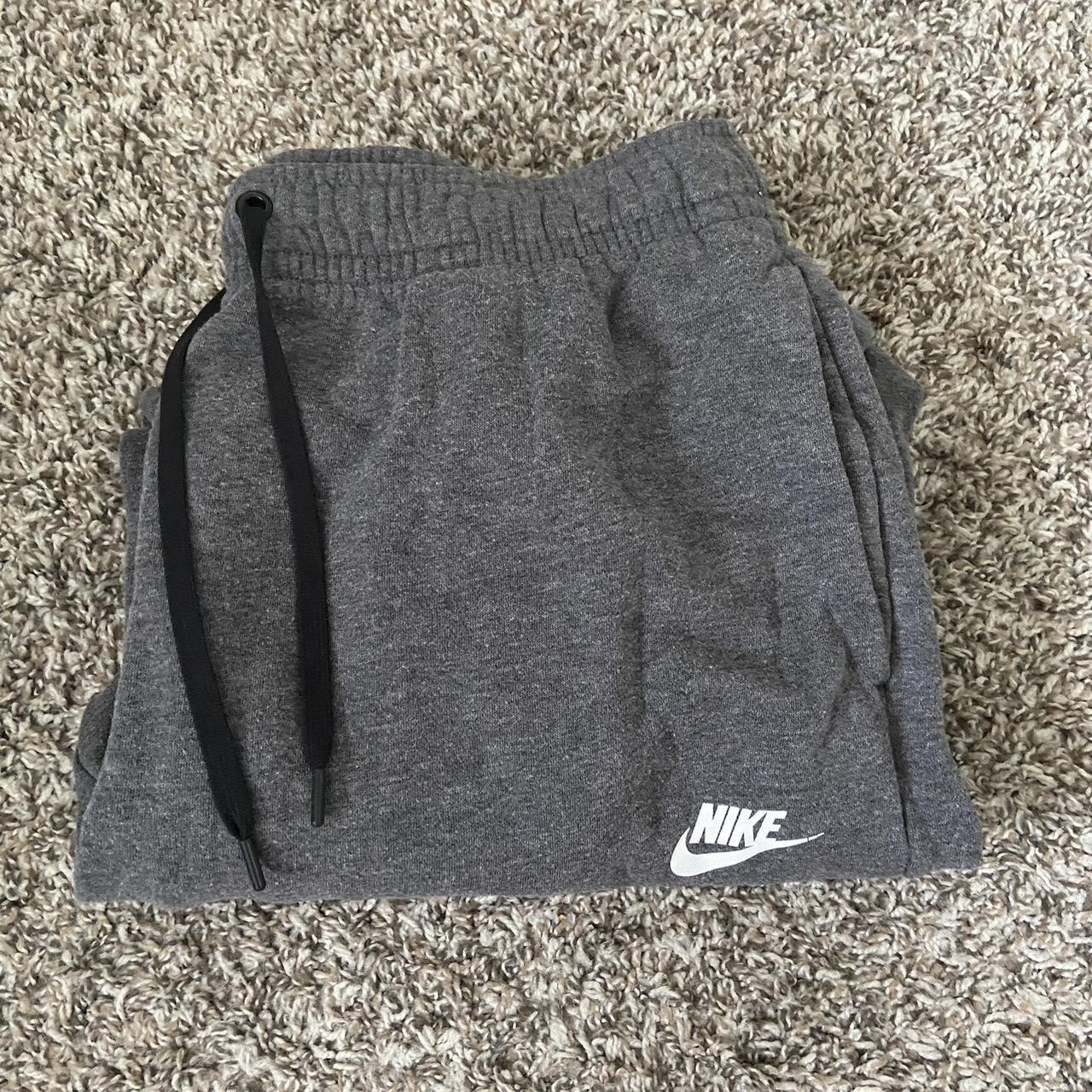 womens dark grey nike sweatpants
