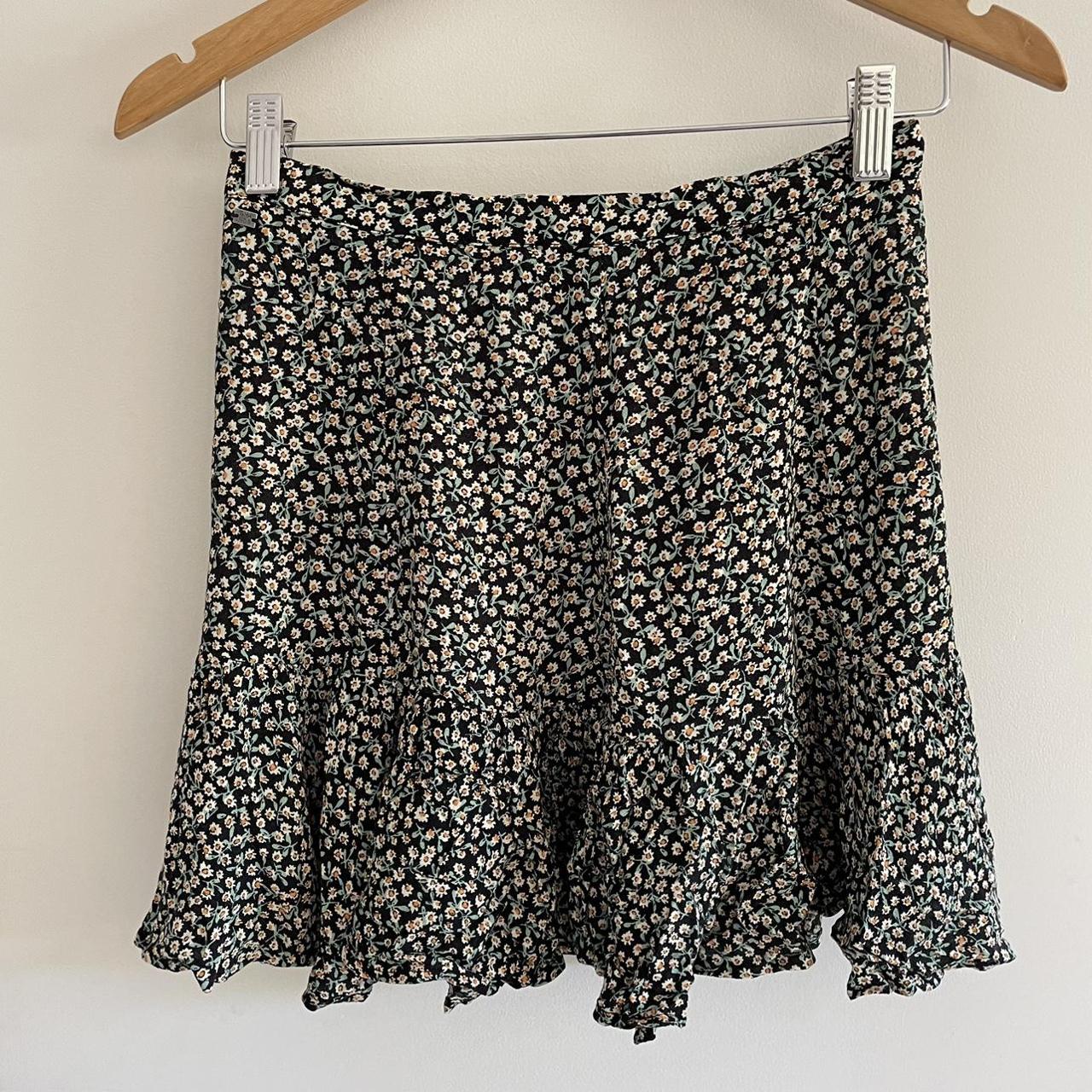 Ghanda flower skirt size 6/xs #flower - Depop
