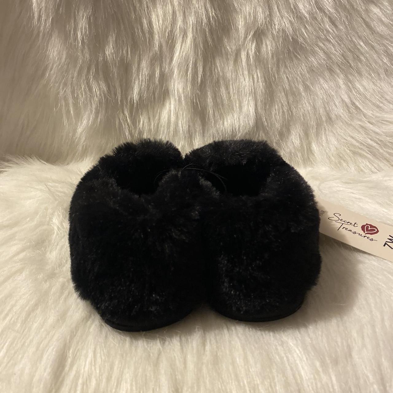 NWT Secret Treasures Size 7W Black Fuzzy Slippers Depop