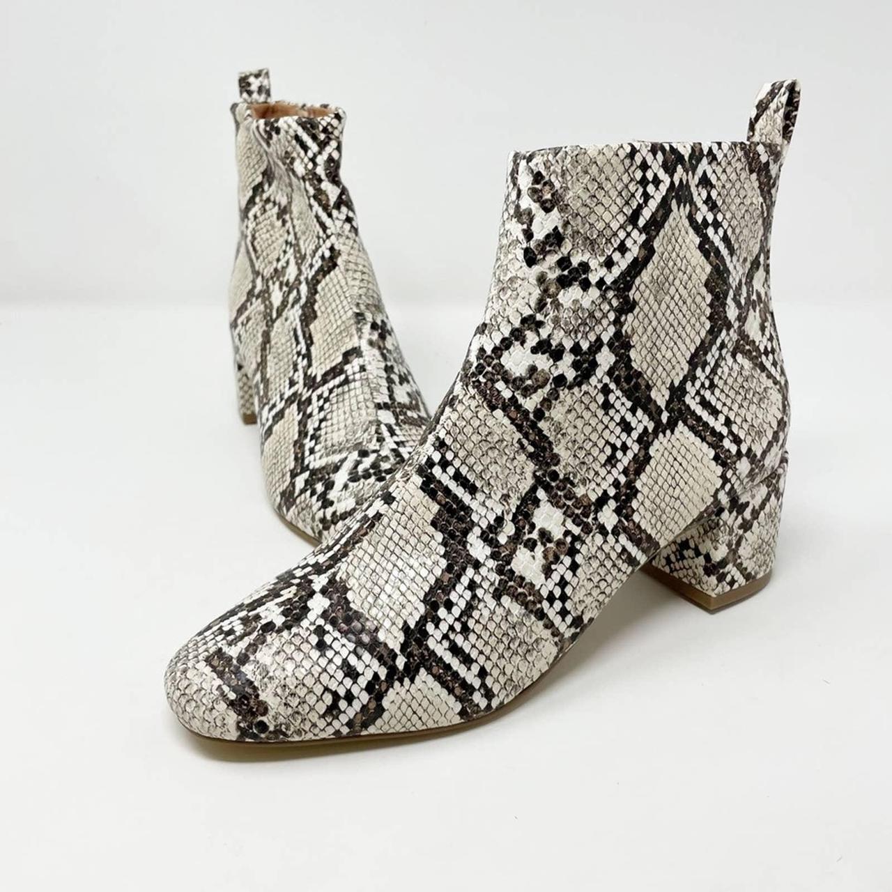 White booties hotsell urban outfitters