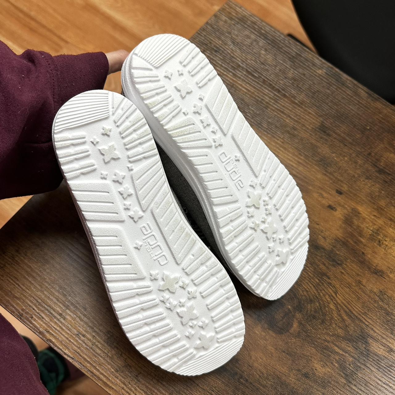 hey dude women's white shoes