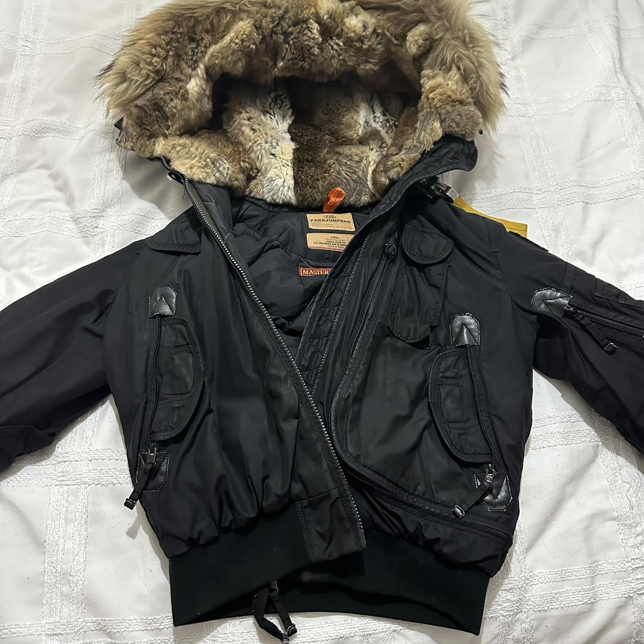 Parajumper coat with real fur Only wore a few Depop