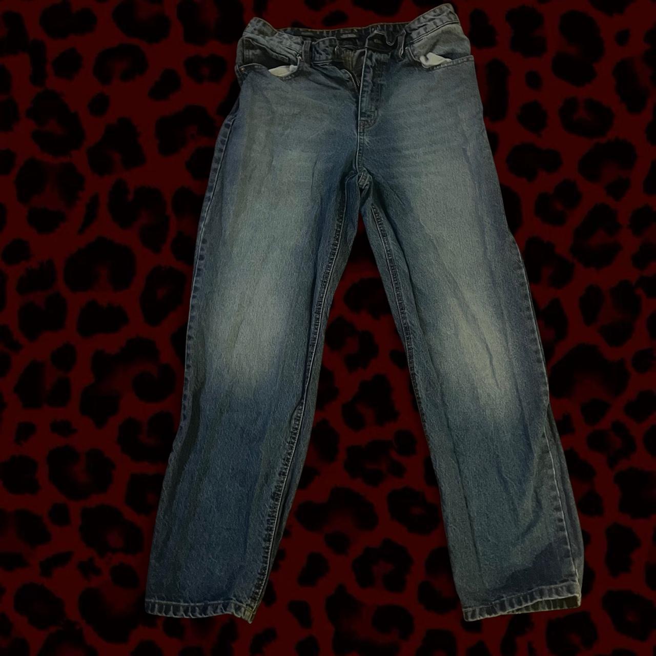 item listed by livingdeadshop