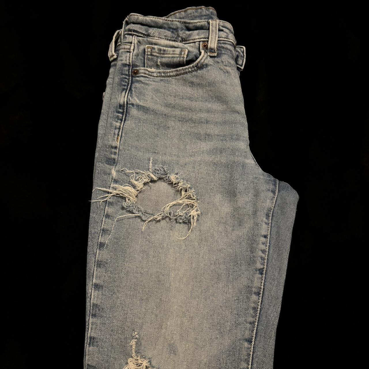 Old Navy Women's Distressed Jeans Blue – Distressed blue