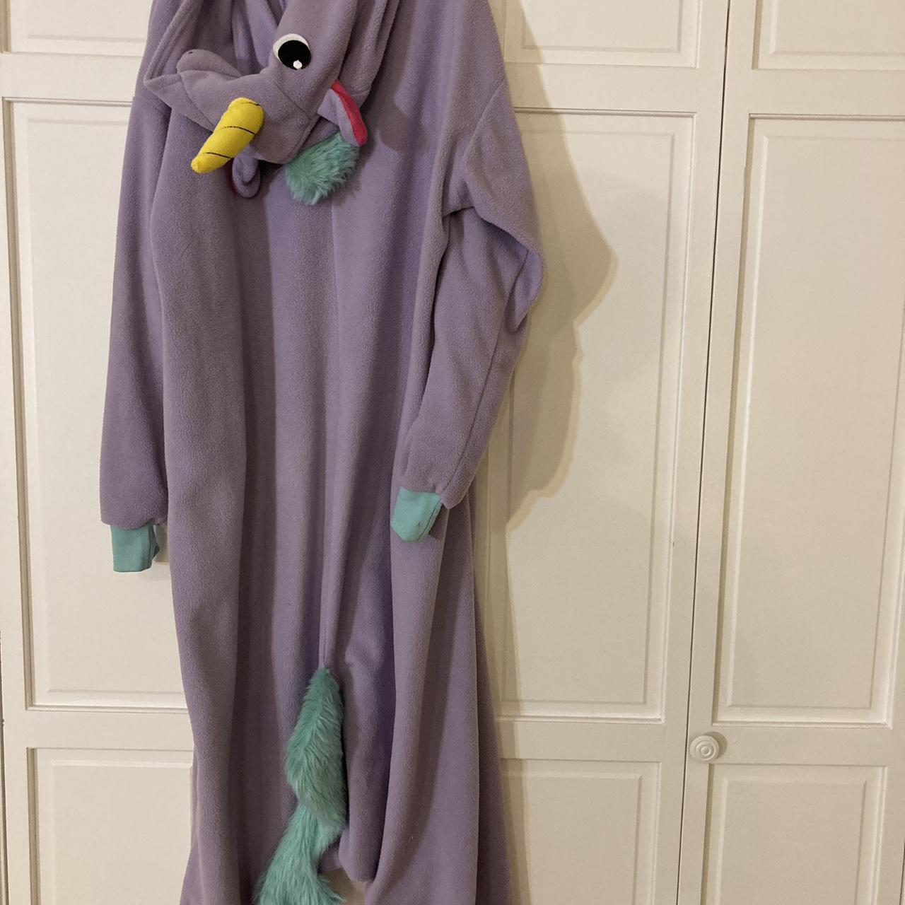 item listed by vickysfitss