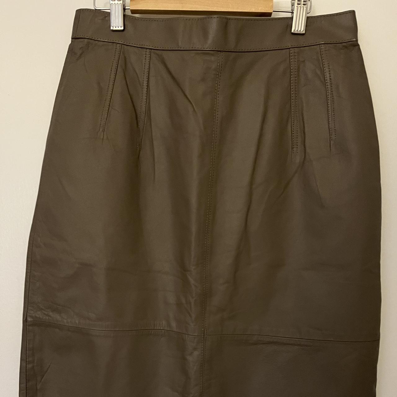 Evan Davies taupe leather skirt Waist: ~14... - Depop