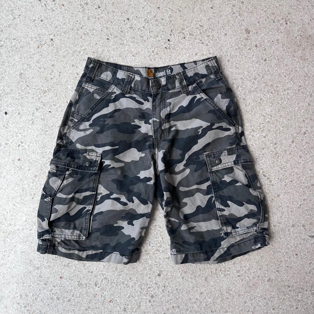 Carhartt camo cargo shorts -size 30 -relaxed... - Depop