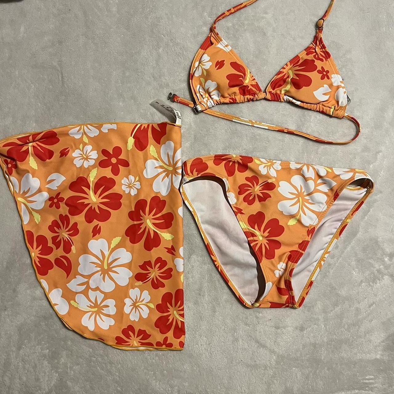 Shein Floral Beachy Bathing Suit Set Includes Top... - Depop