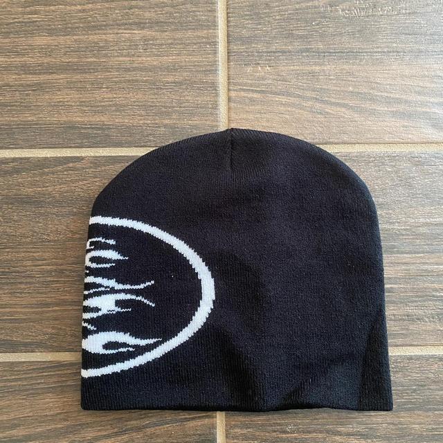 White hellstar beanie | Depop