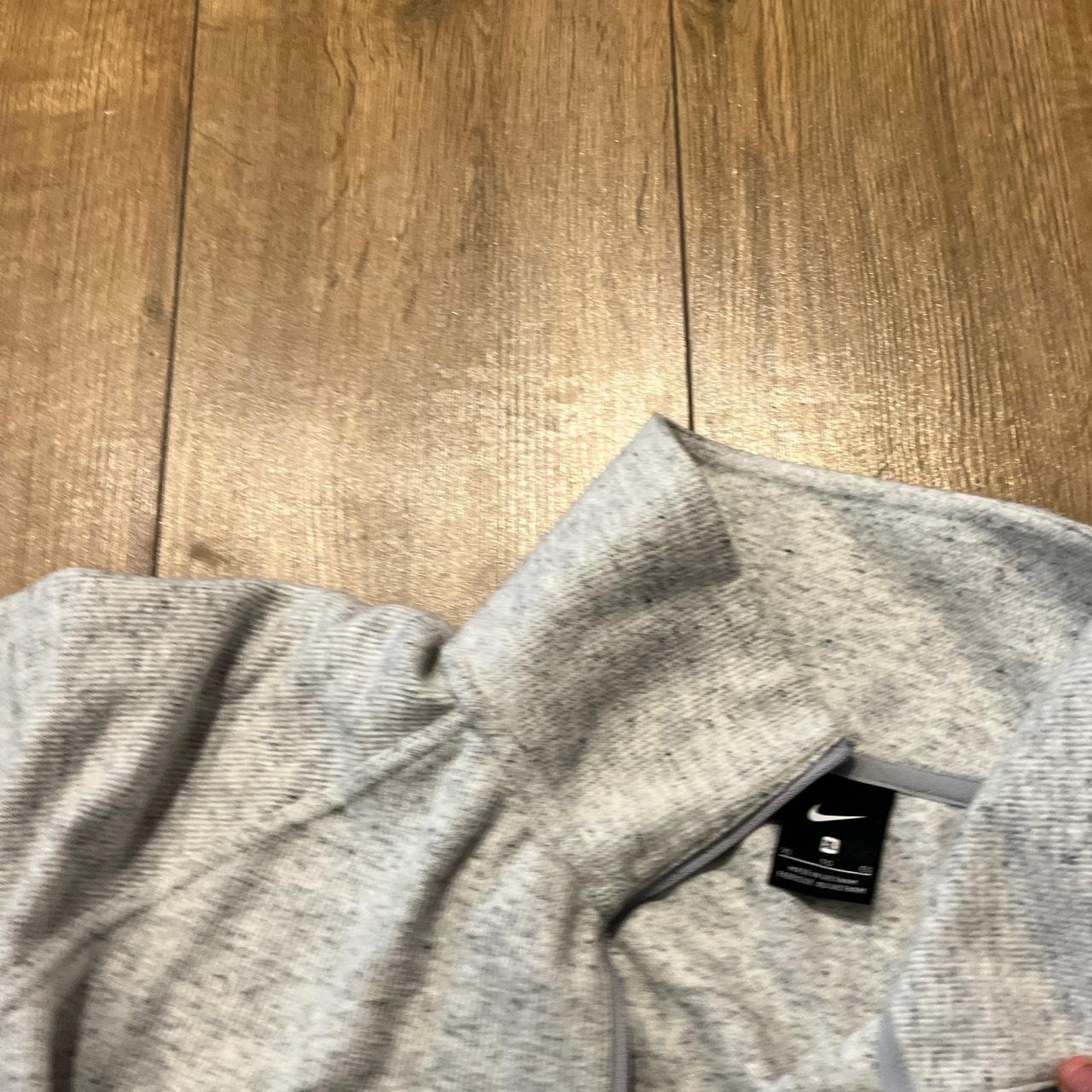 grey vintage nike jumper