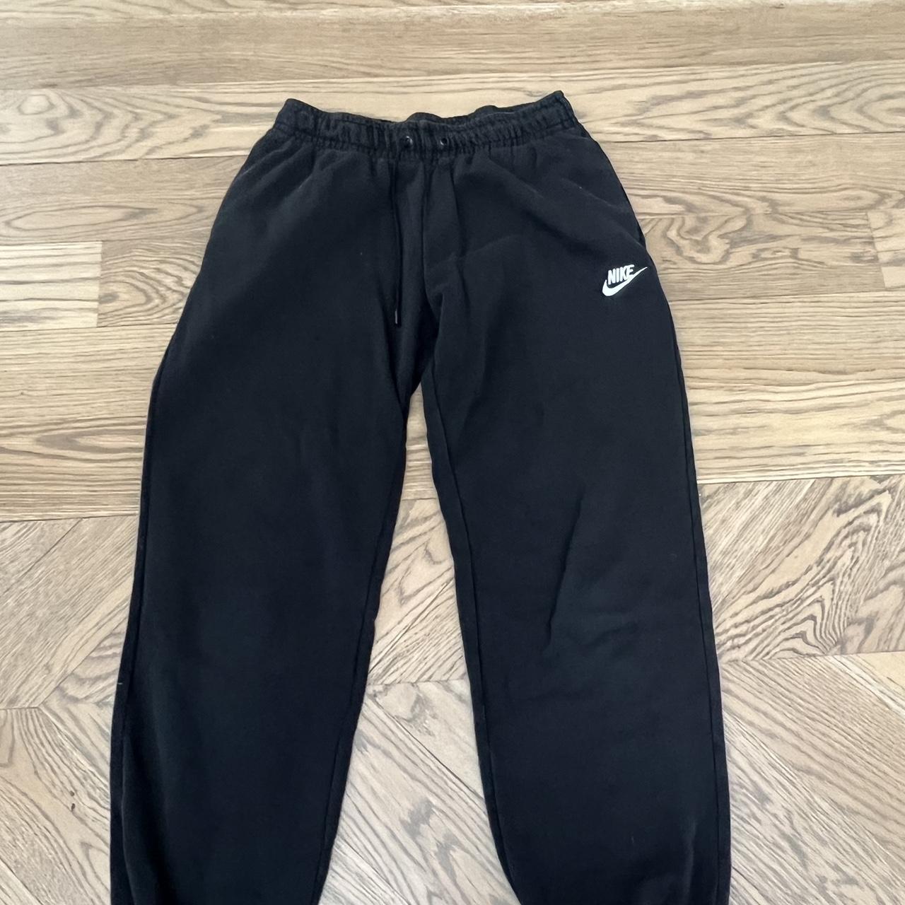 Nike sweatpants with top scrunch bottoms