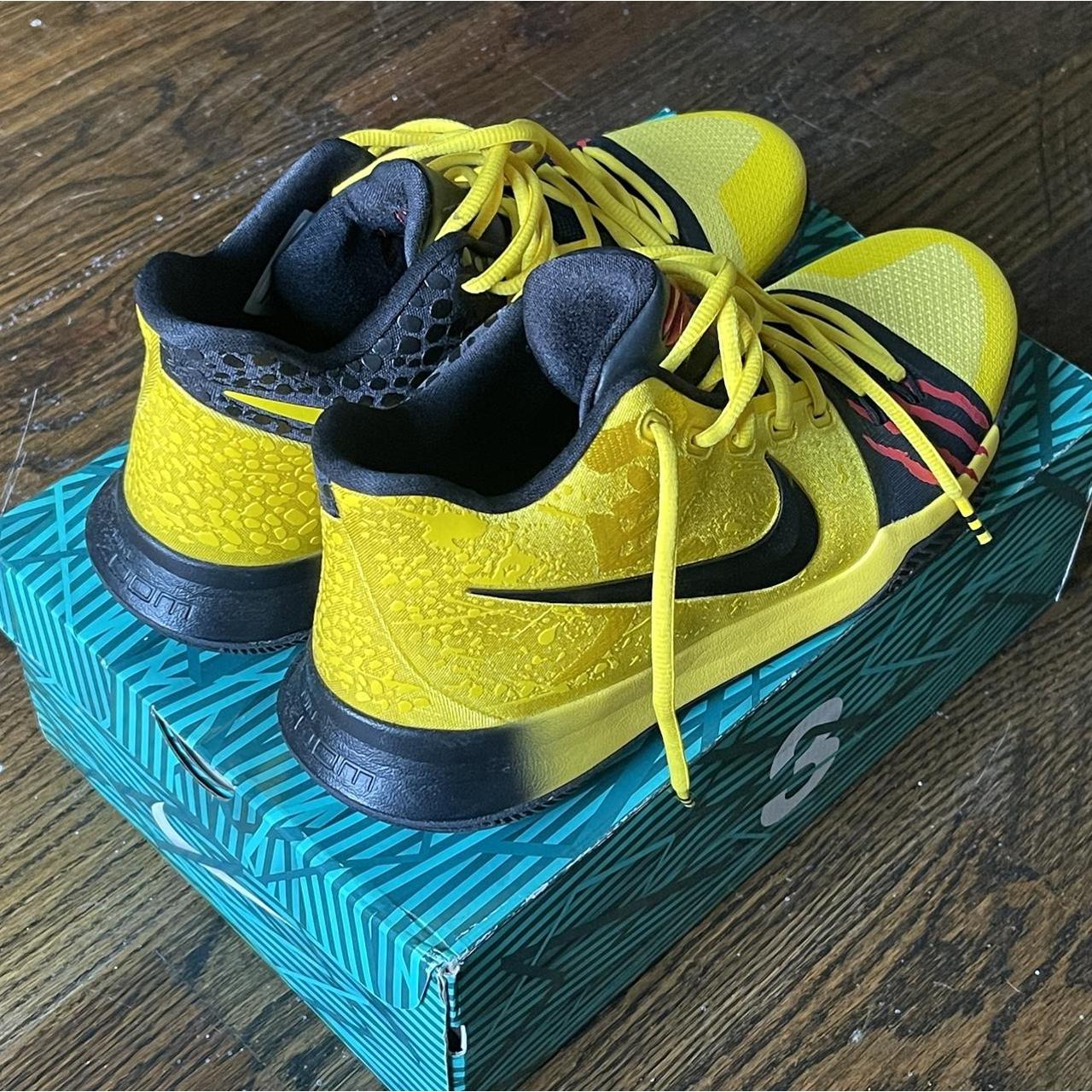 Kobe Kyrie Mamba Mentality Yellow Nike Kyrie Irving Kyrie Mamba