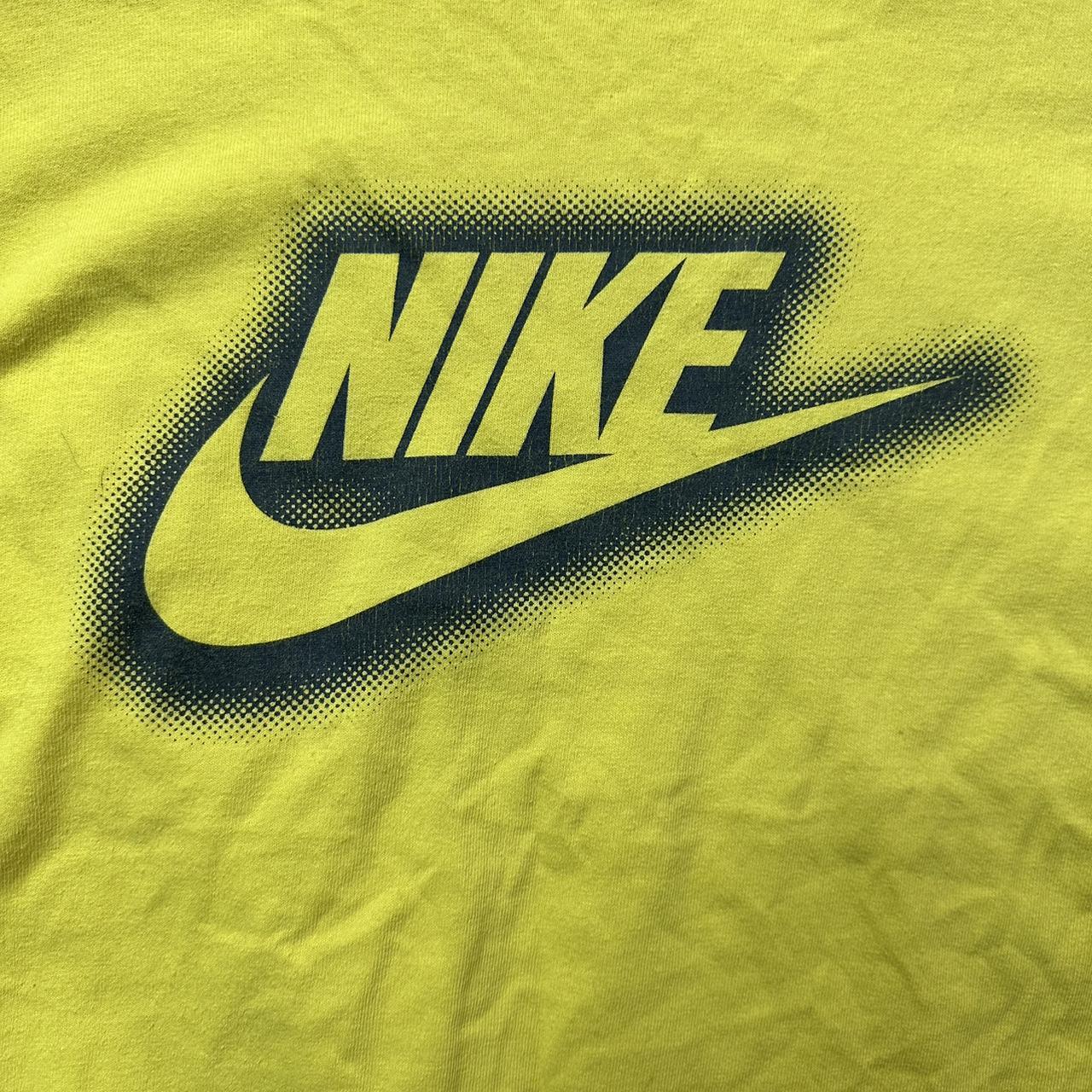 Nike Men's Yellow and Black T-shirt (2)