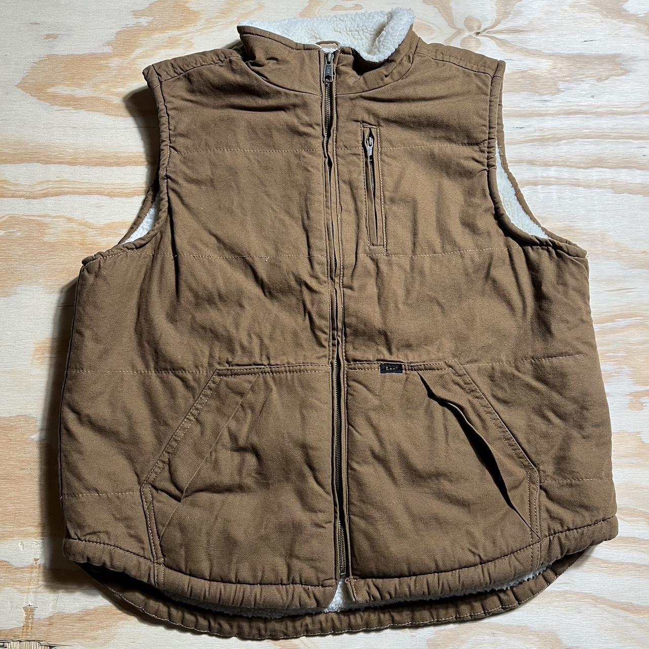Lee sherpa lined vest size large in good condition.... - Depop