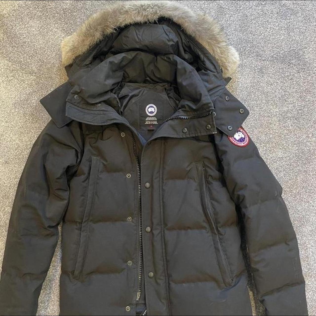 Canada goose Wyndham parka Size - XS Used great... - Depop