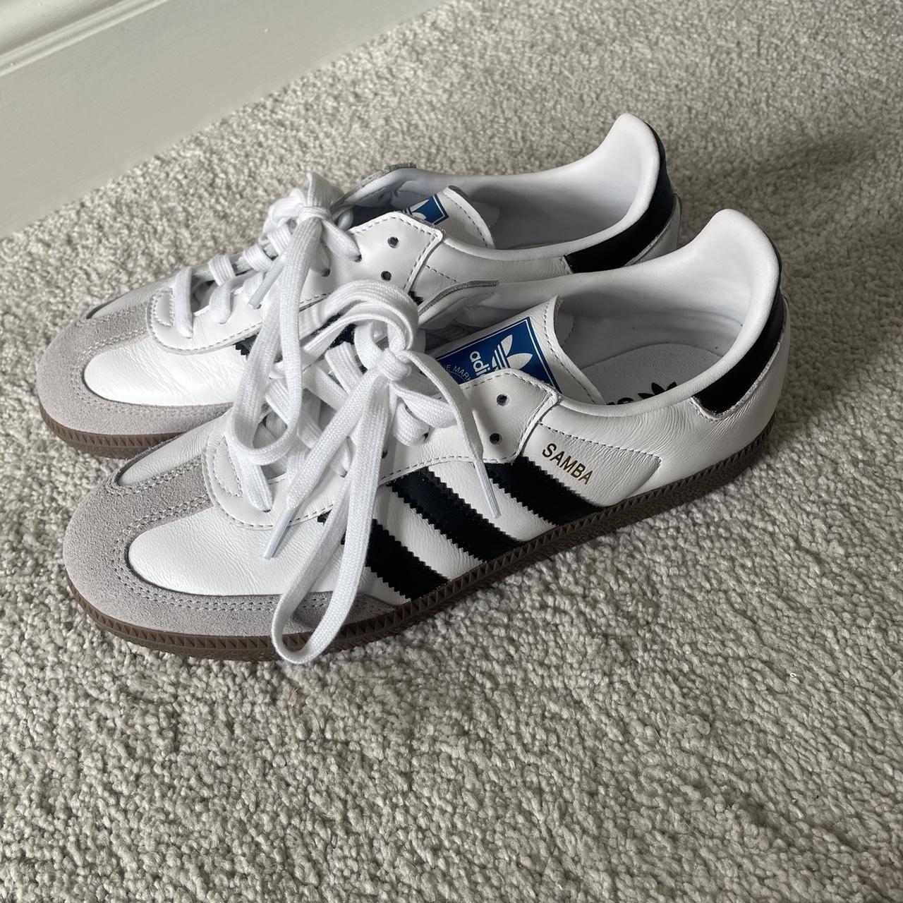 Adidas sambas only worn a few times - Depop