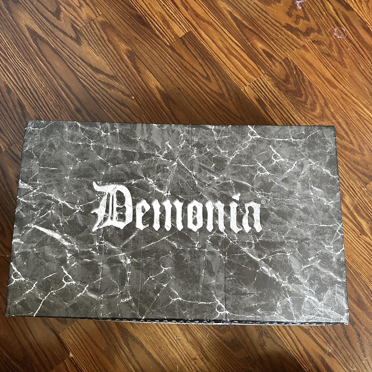 demonia camel tan