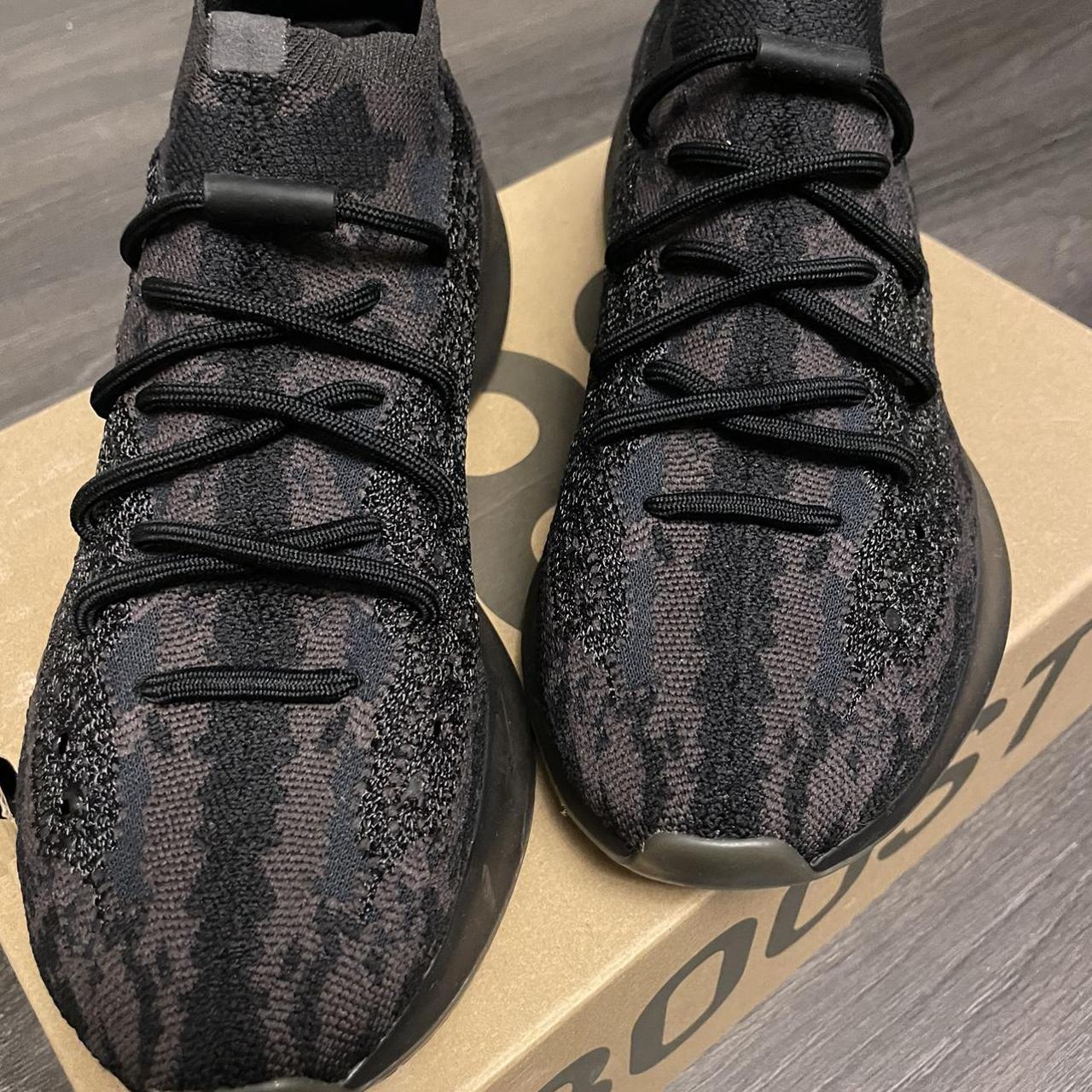 yeezy trainers cost