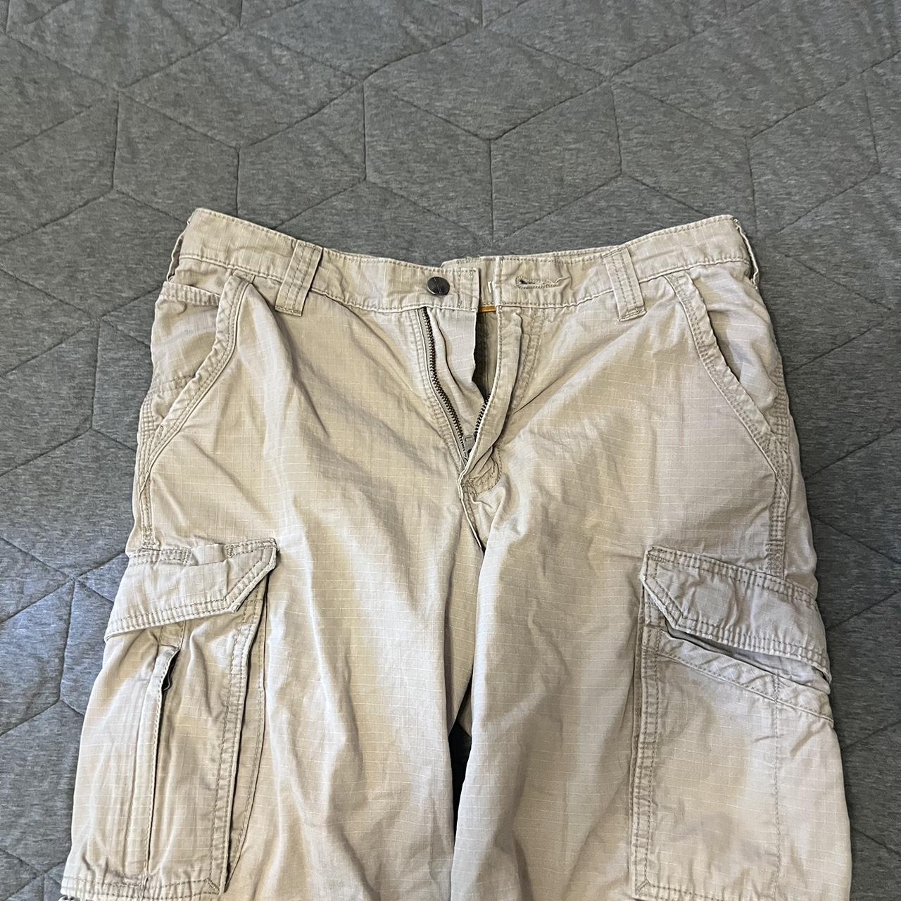 Carhartt cargo shorts - Depop