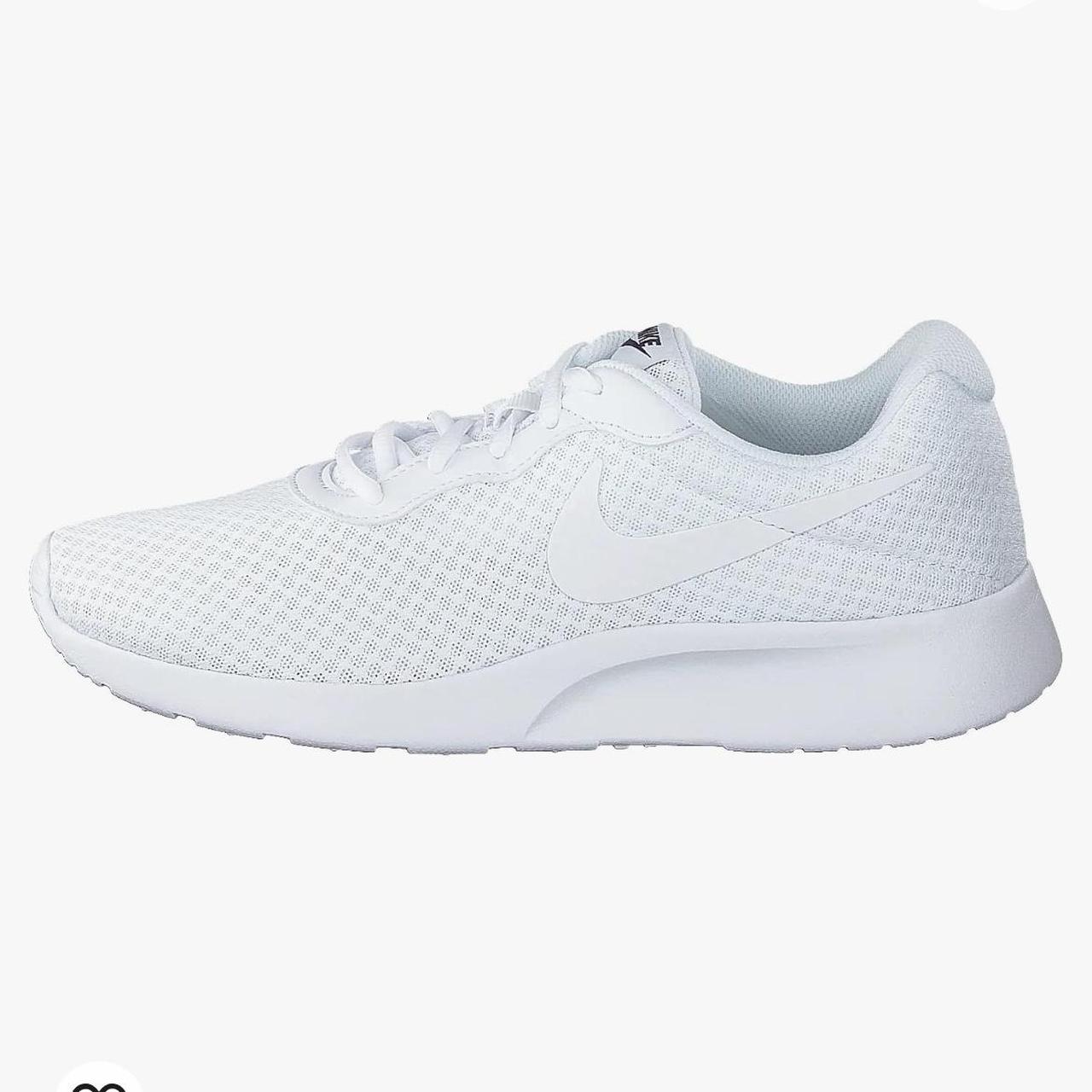 nike womens tanjun running shoes