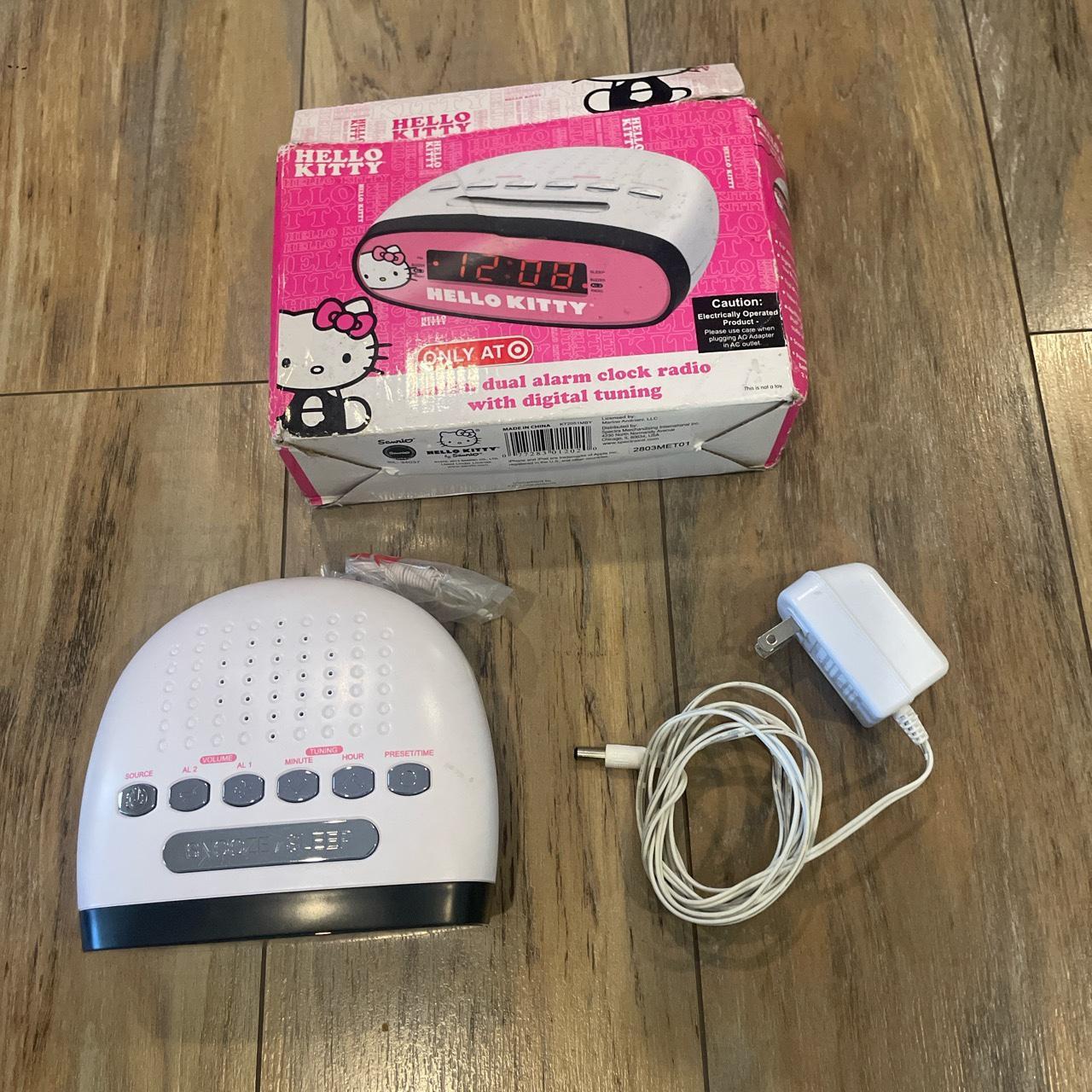 Hello Kitty am/fm dual alarm clock radio with... Depop