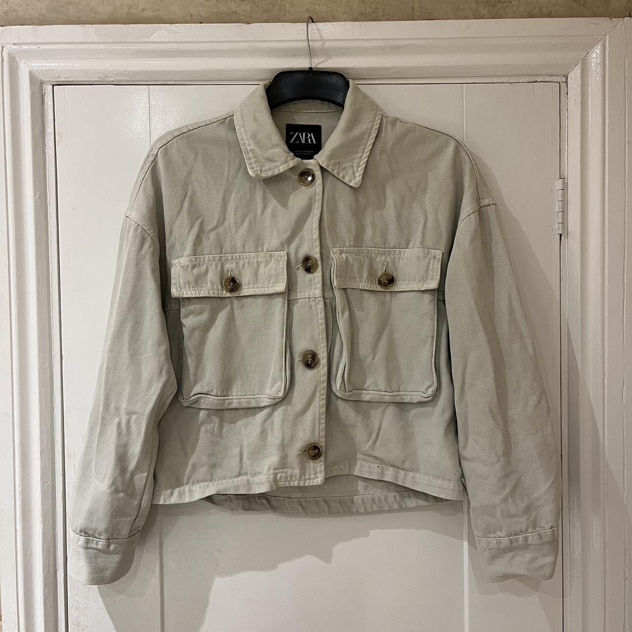 Zara Women's Green Jacket Depop