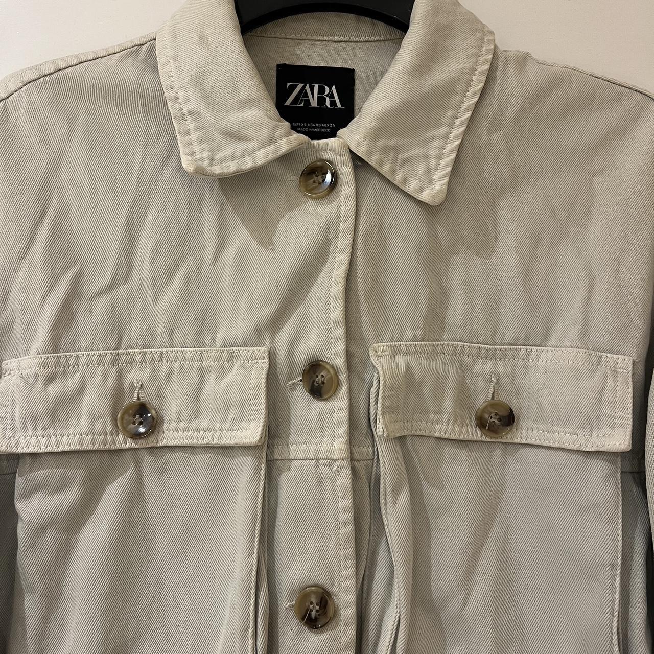 Zara Women's Green Jacket Depop