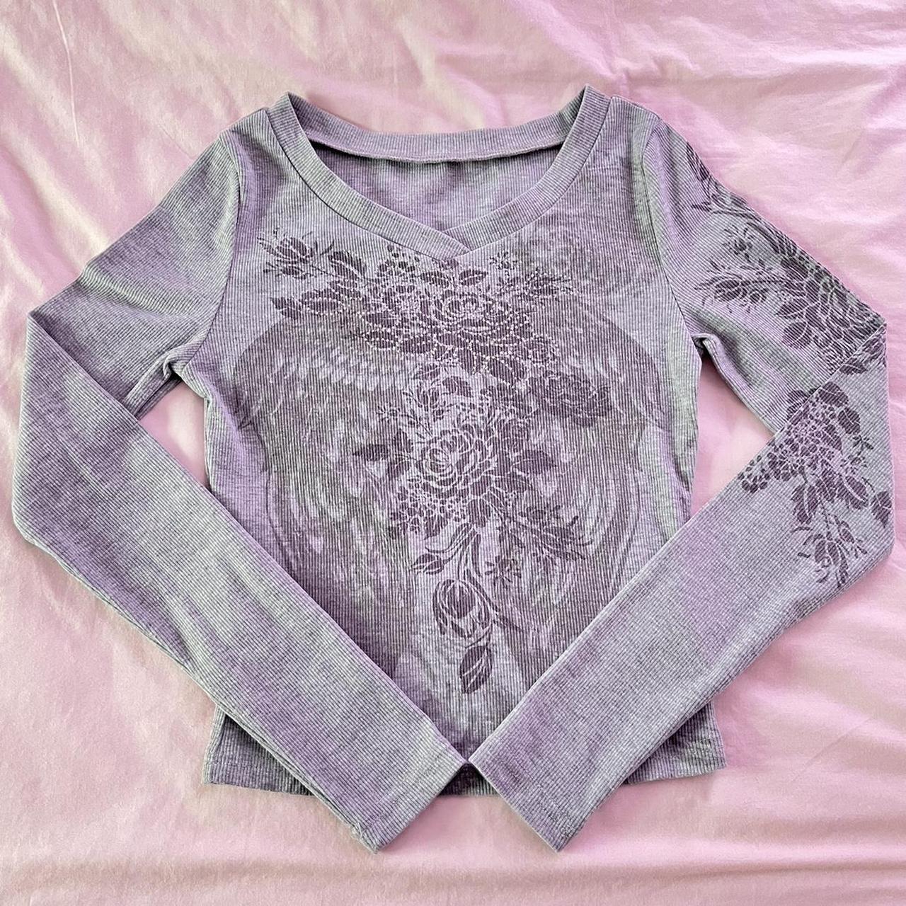 vintage grey ribbed long sleeve v-neck floral... - Depop