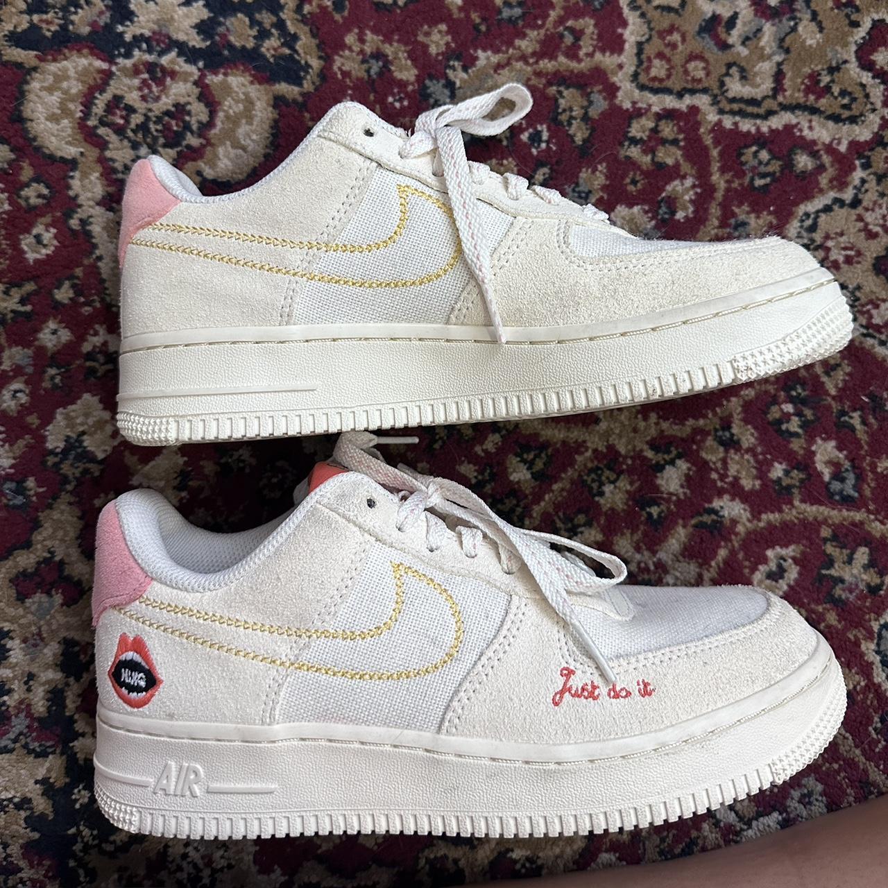 unique nike air