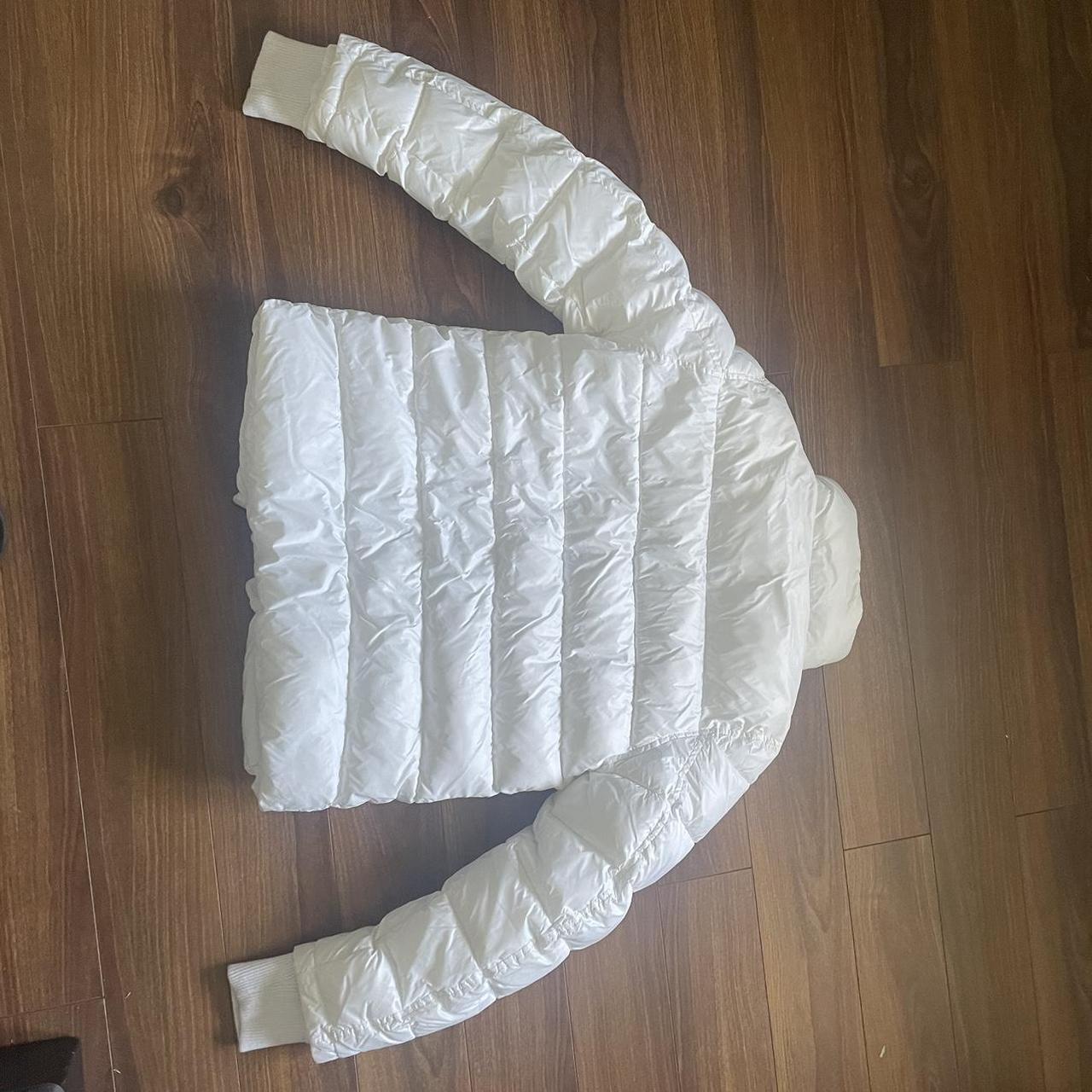 Guess Men's White and Black Jacket | Depop