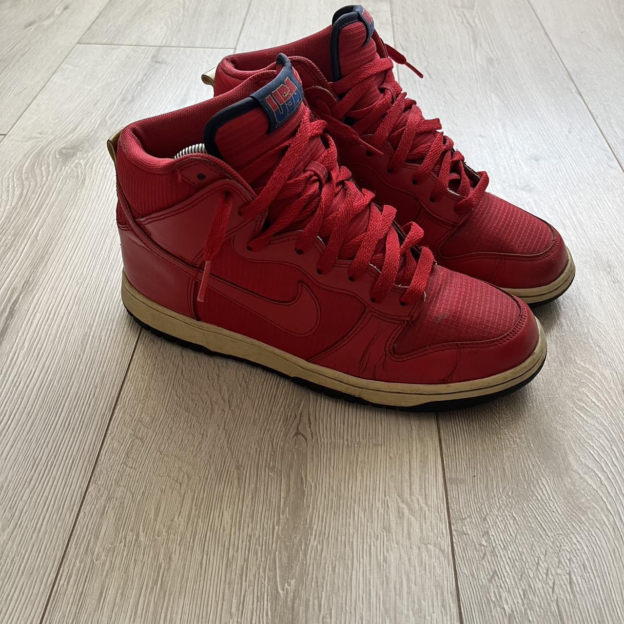 Nike red tag trainers hotsell