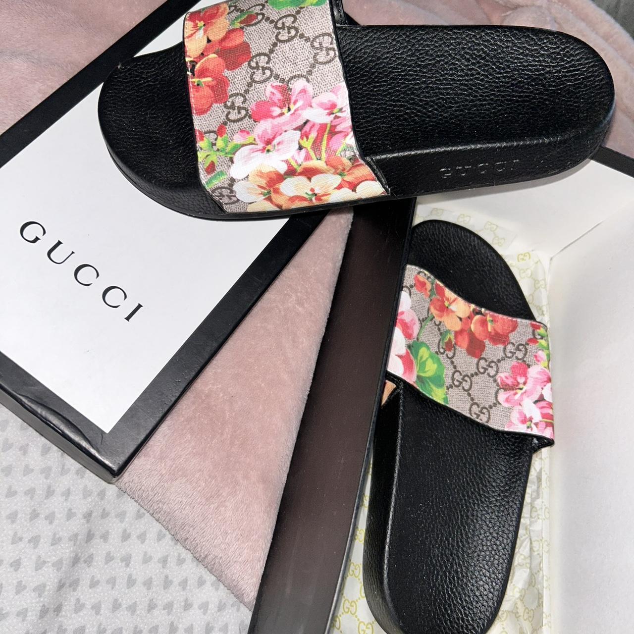 Gucci bloom slides hot sale real vs fake