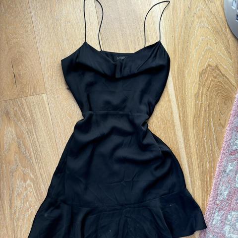 Never worn J-crew babydoll top Color- white Depop - Main Image