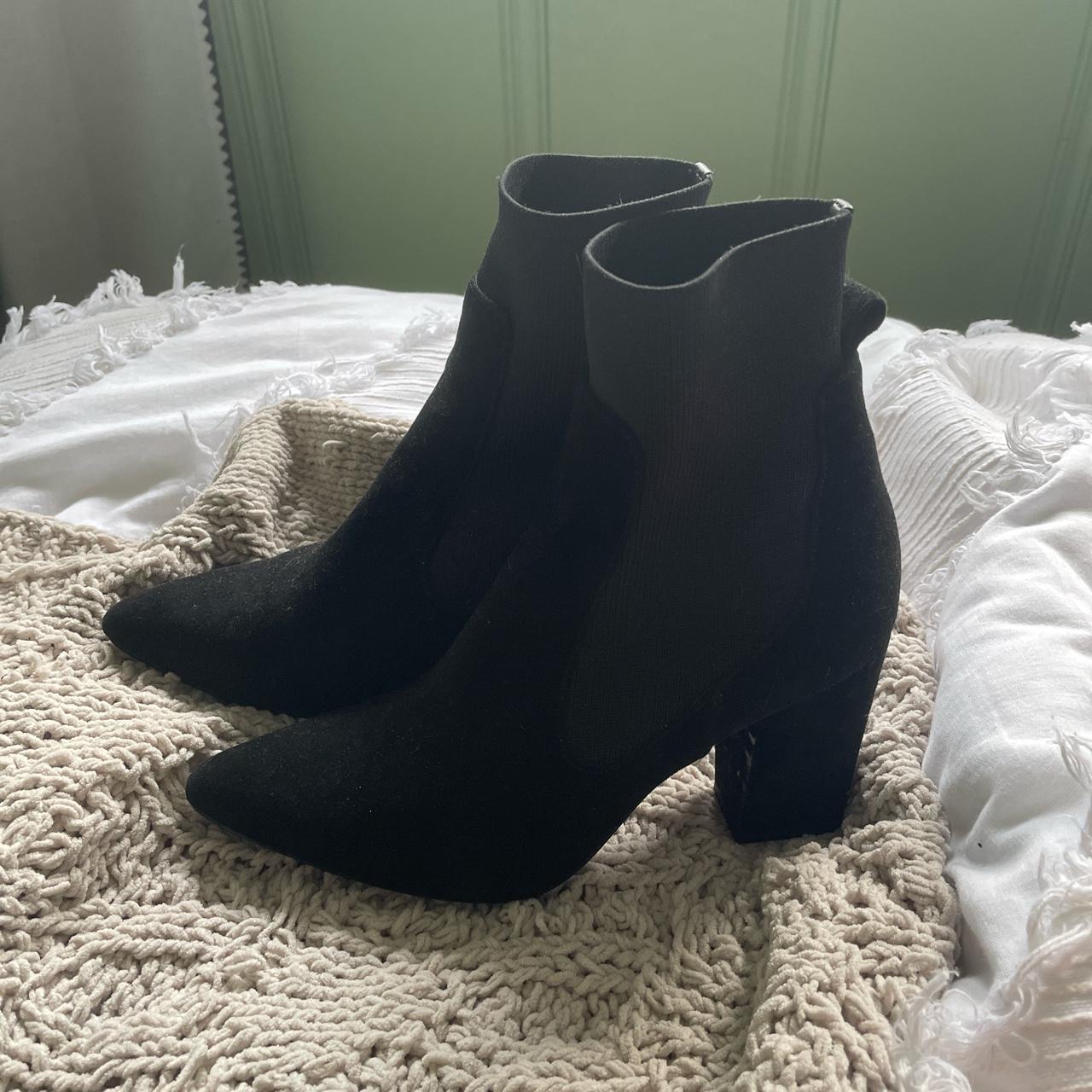 Steve Madden sock boots Size 7 Worn once No