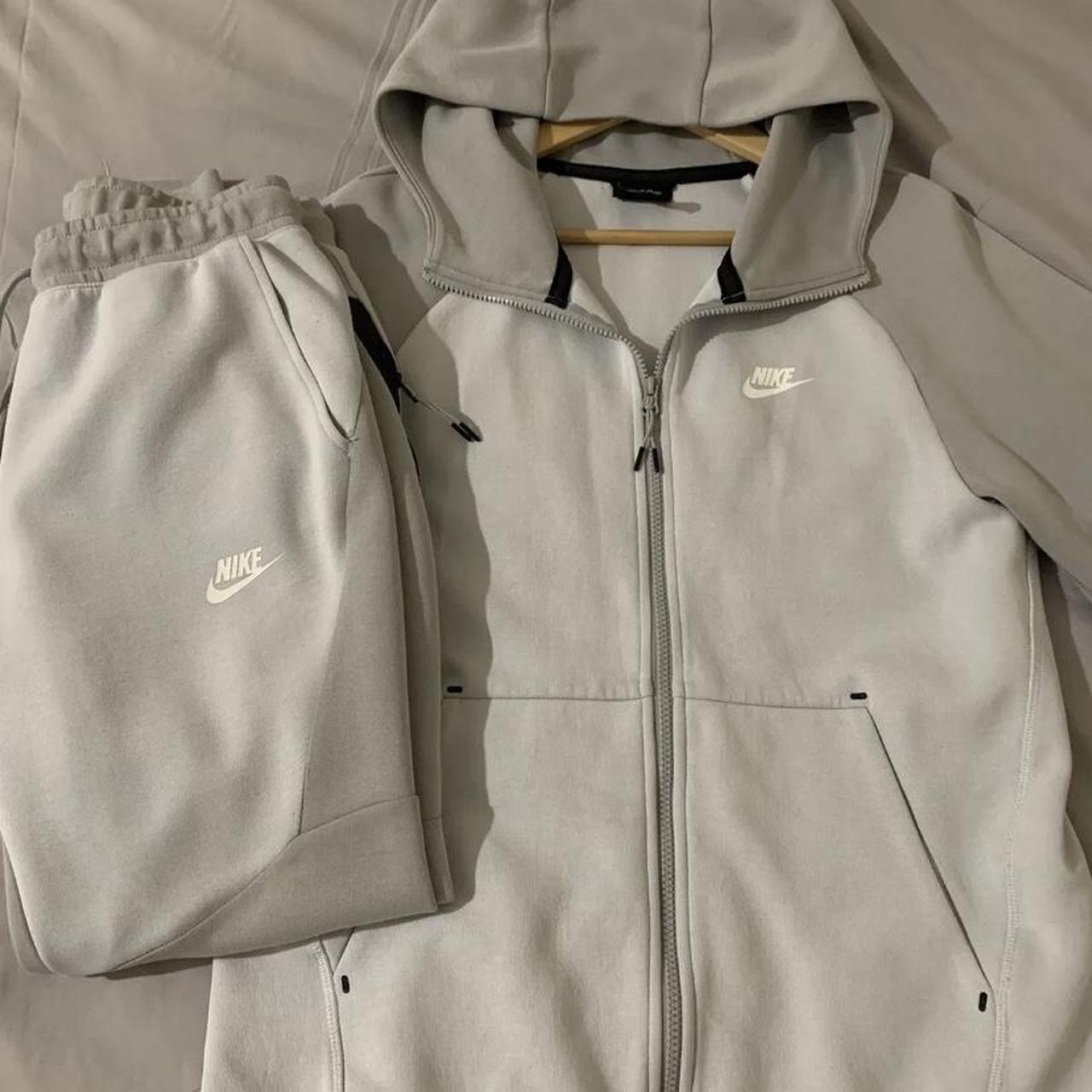 mens old nike tech fleece