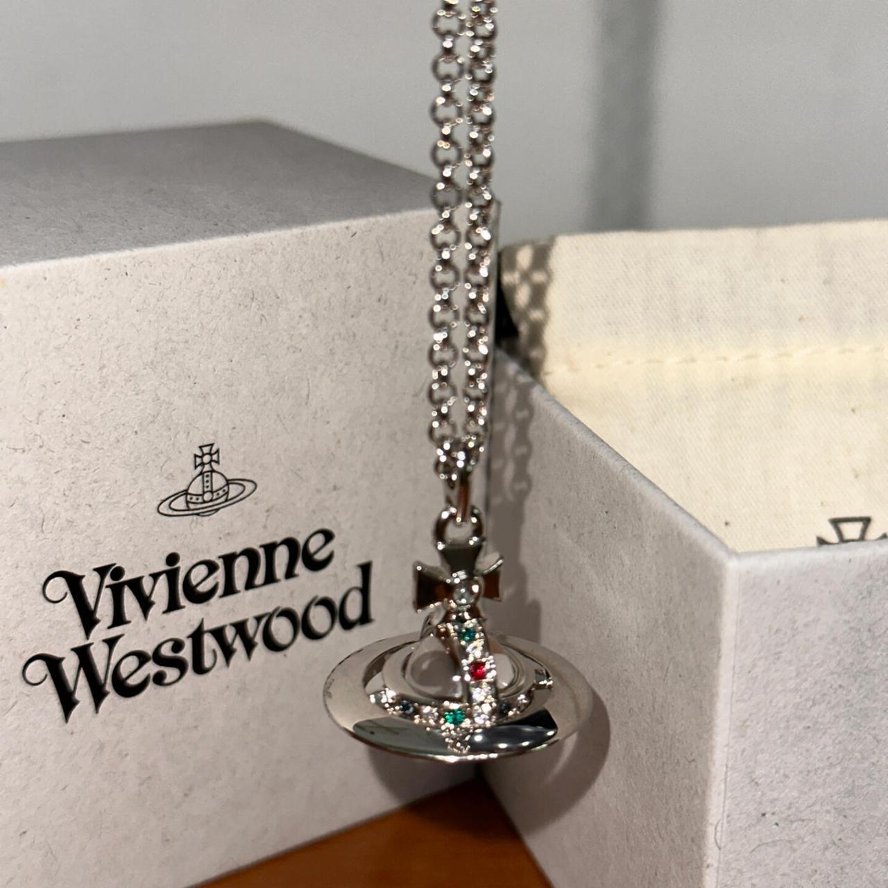 ★Vivienne Westwood★ Vivienne Westwood 6201032I 02G156 Mari White vivienne-westwood-necklace - Depop