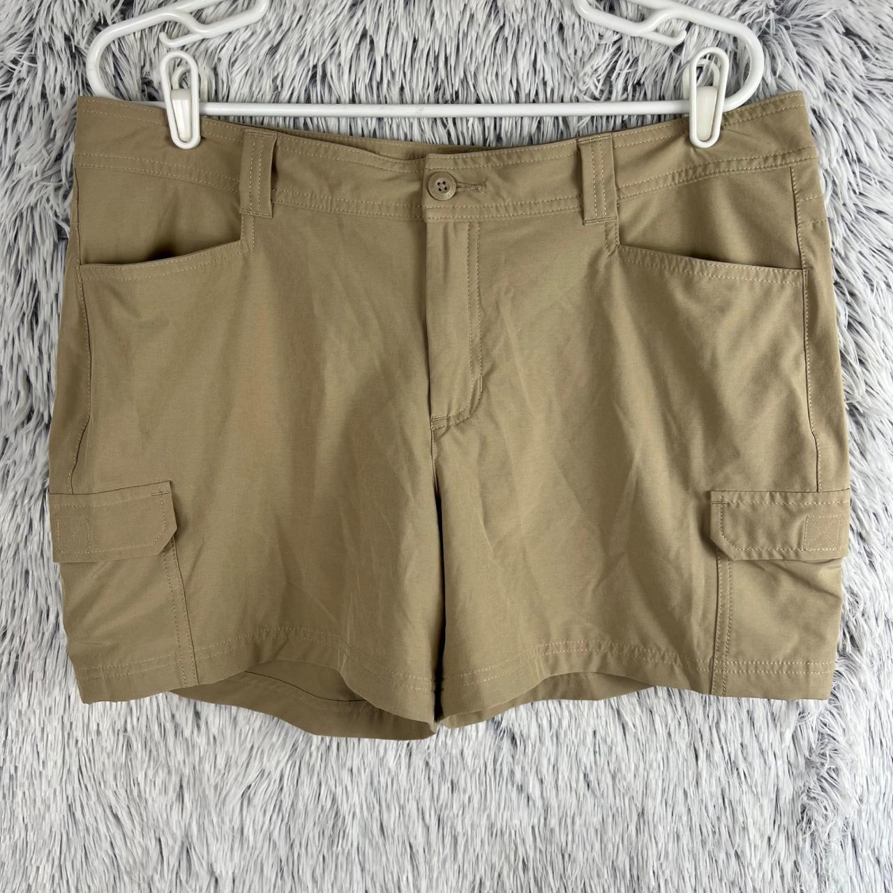 Eddie Bauer Women's Tan Shorts | Depop