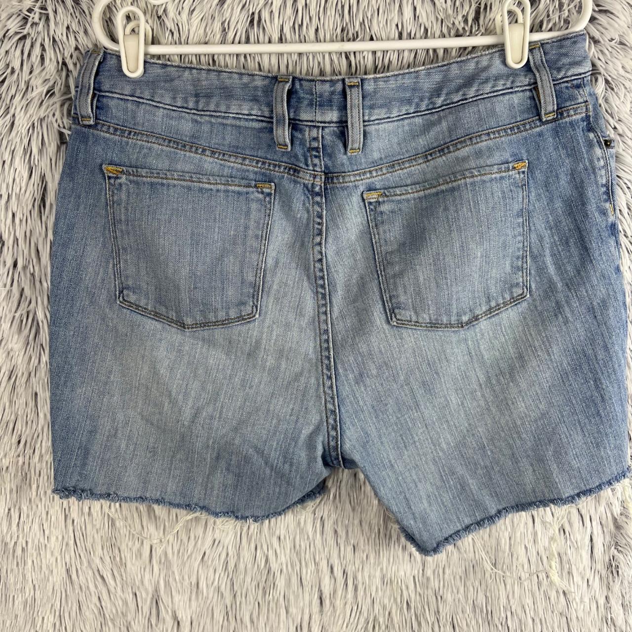 L.L.Bean Women's Blue Shorts | Depop