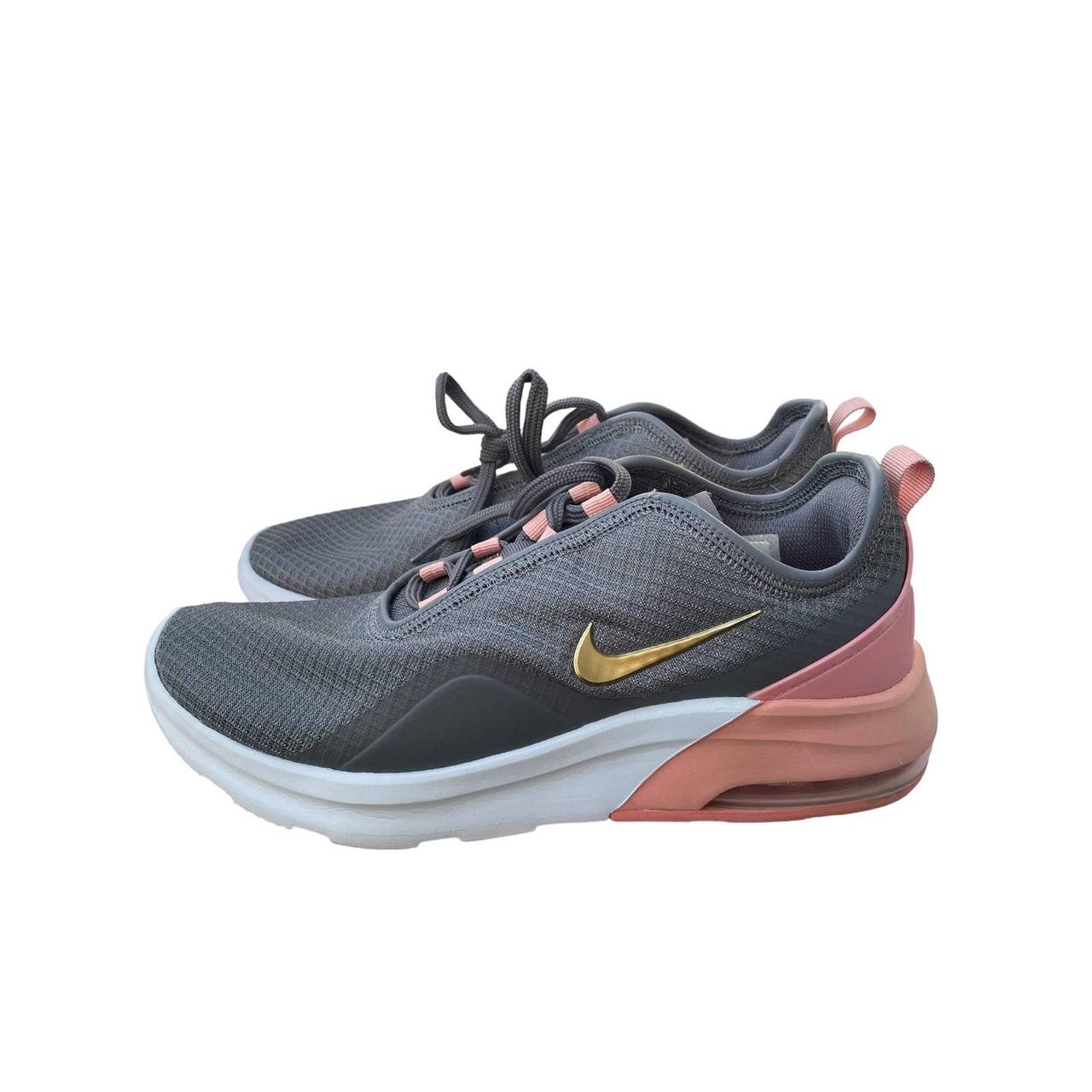 Air max motion 2 on sale women's sneakers black and pink