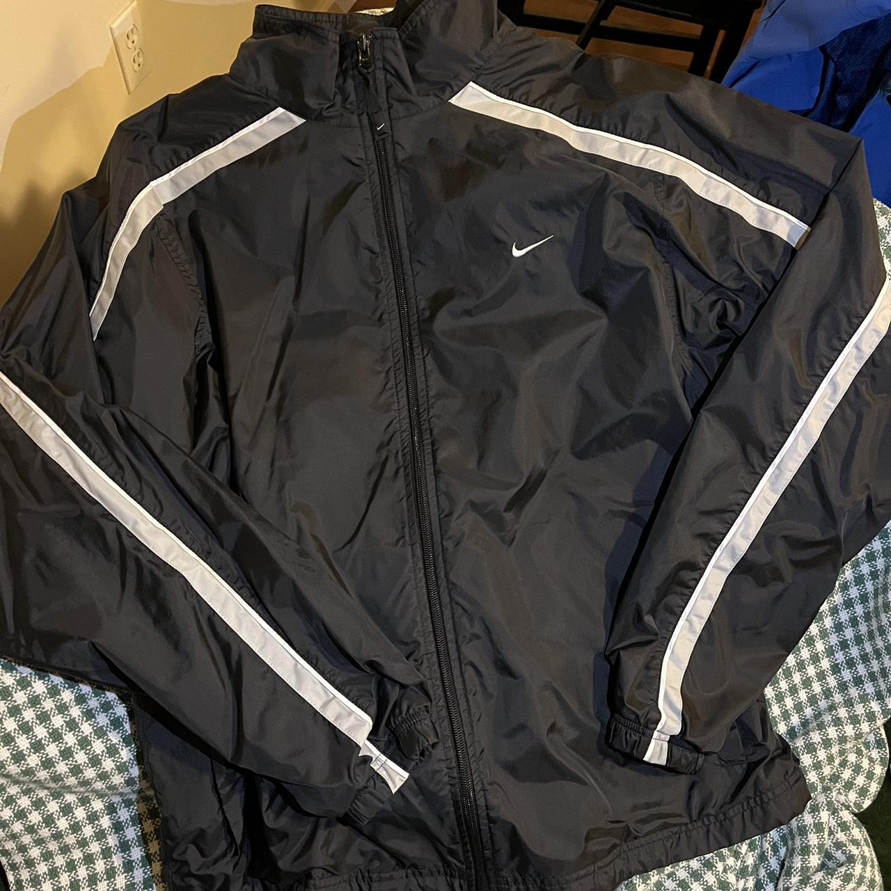 Nike Men's Black and Grey Jacket | Depop