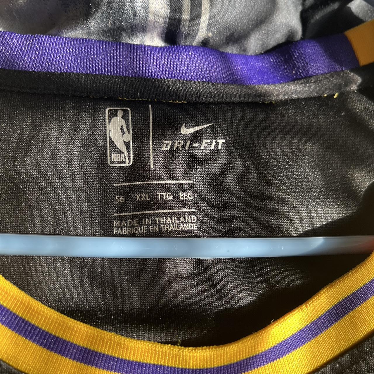 extra large LA Lakers jersey - Depop
