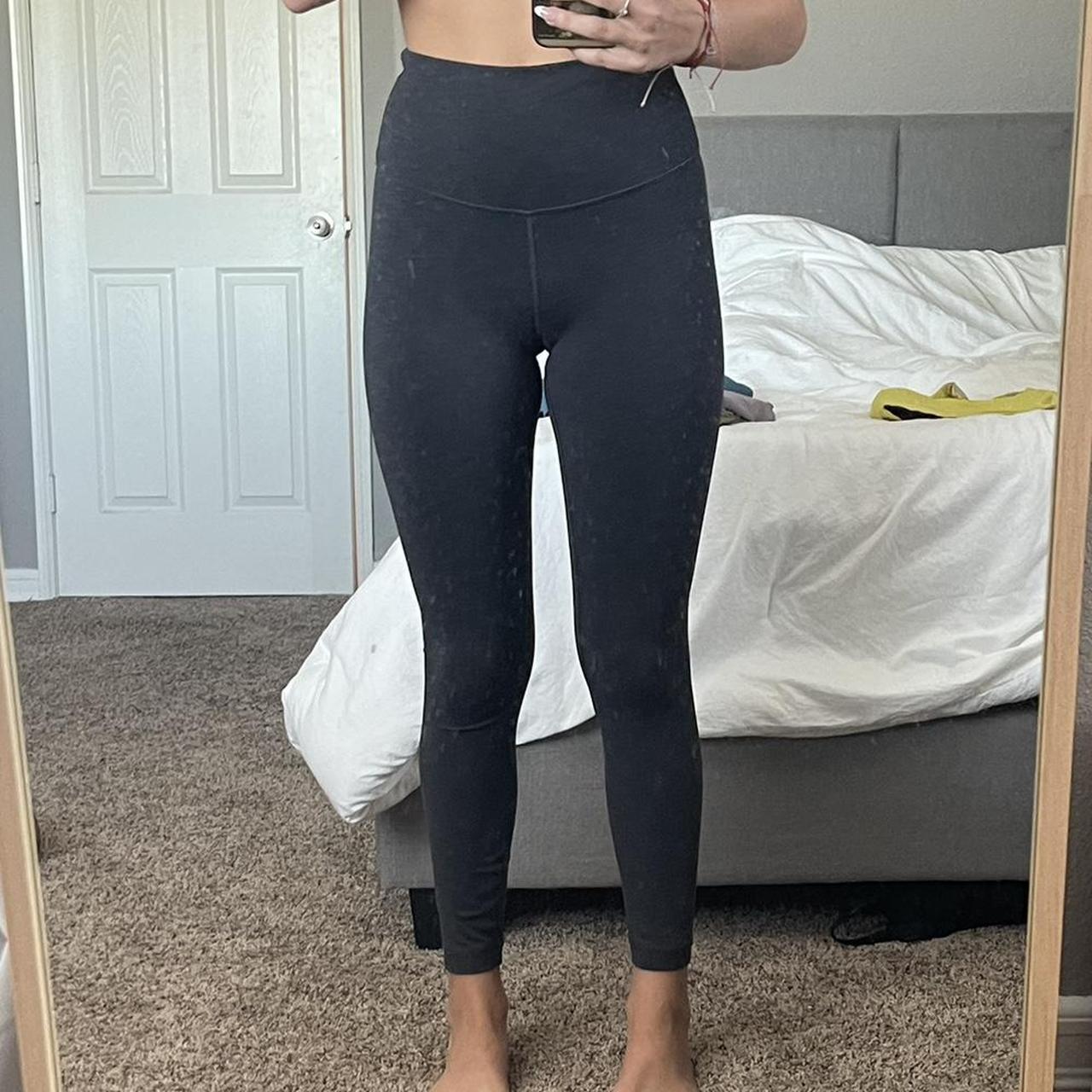 Lululemon leggings gray-ish color worn like twice - Depop