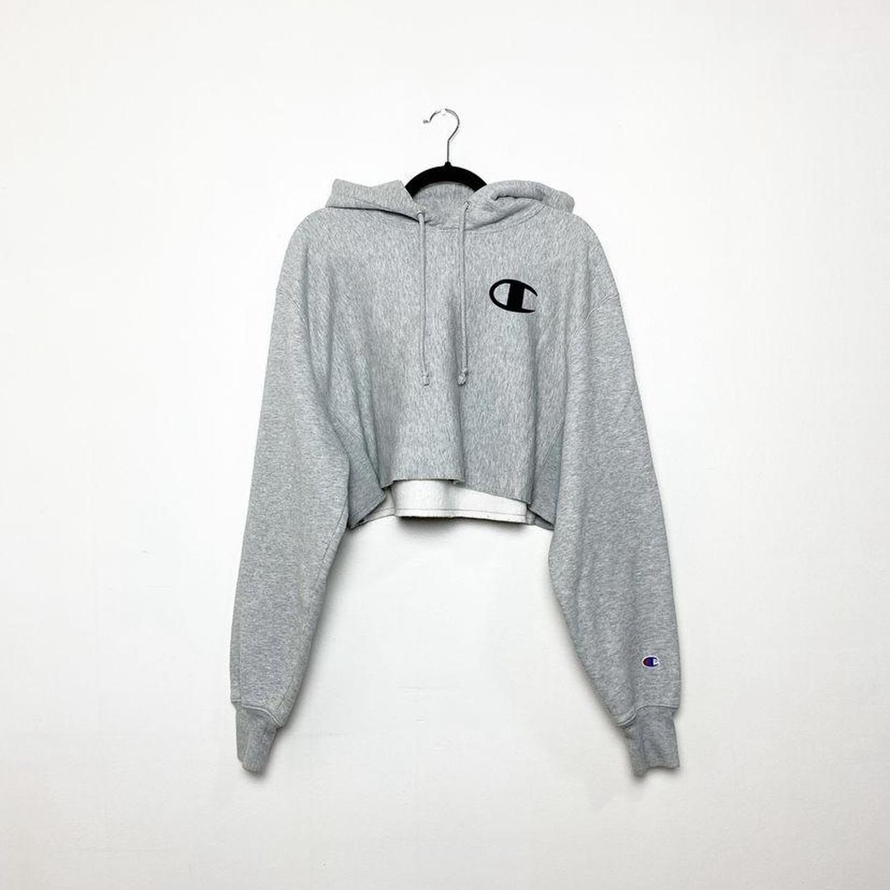 CROPPED HOODIE CHAMPION SIZE M COLOR Depop